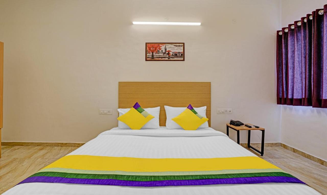 Itsy Hotels Flowers Park 纳西克 外观 照片