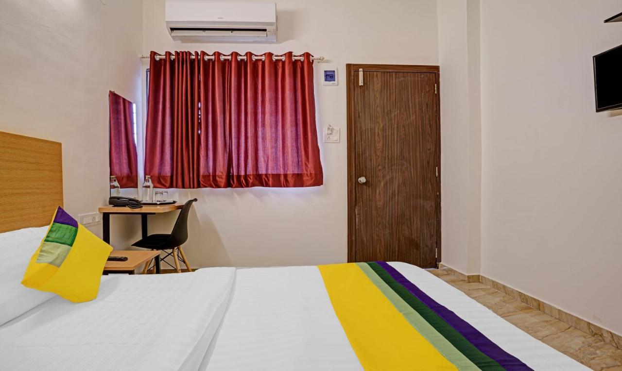 Itsy Hotels Flowers Park 纳西克 外观 照片