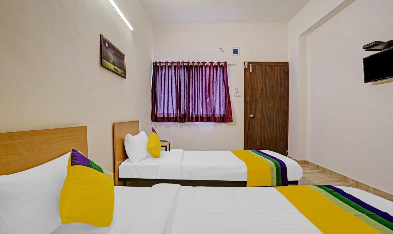 Itsy Hotels Flowers Park 纳西克 外观 照片
